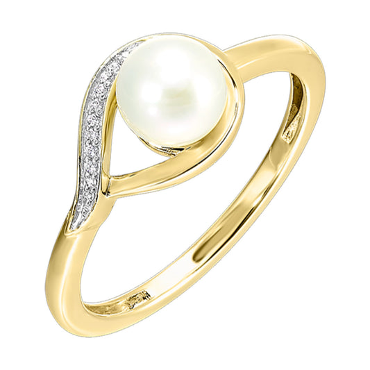 Gold Diamond Pearl Ring